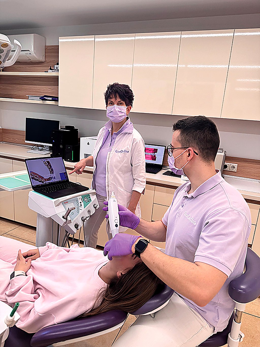 Екипът на GreOrtho - проф. д-р Грета Йорданова и д-р Емануел Емилиянов